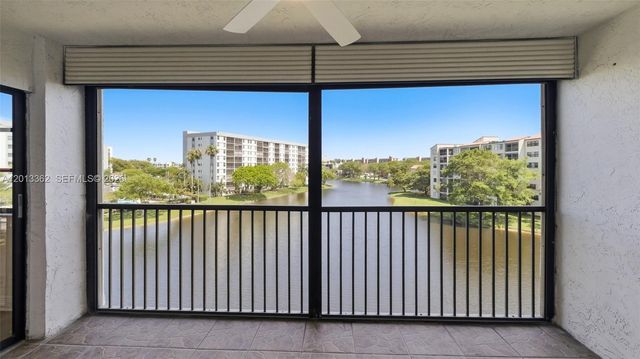 2232 N Cypress Bend Dr 507, Pompano Beach, FL 33069