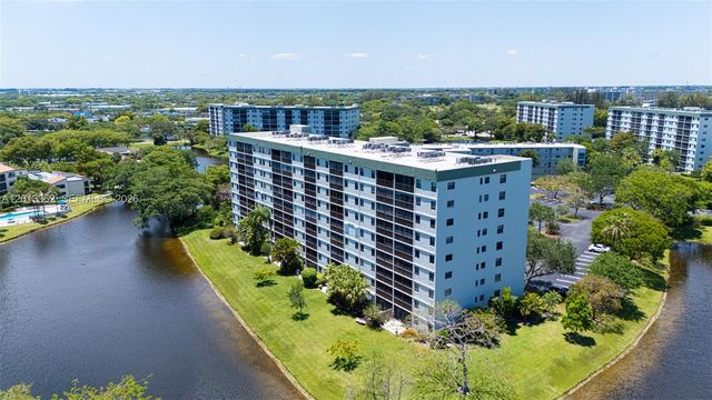 2232 N Cypress Bend Dr 507, Pompano Beach, FL 33069