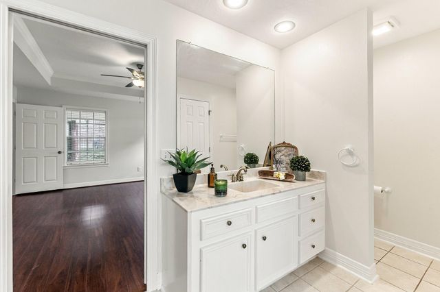 455 Cherry Hills Drive, Huntsville, TX 77340