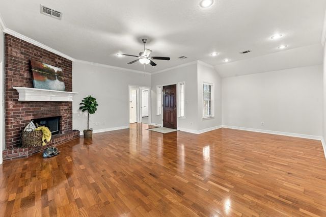 455 Cherry Hills Drive, Huntsville, TX 77340
