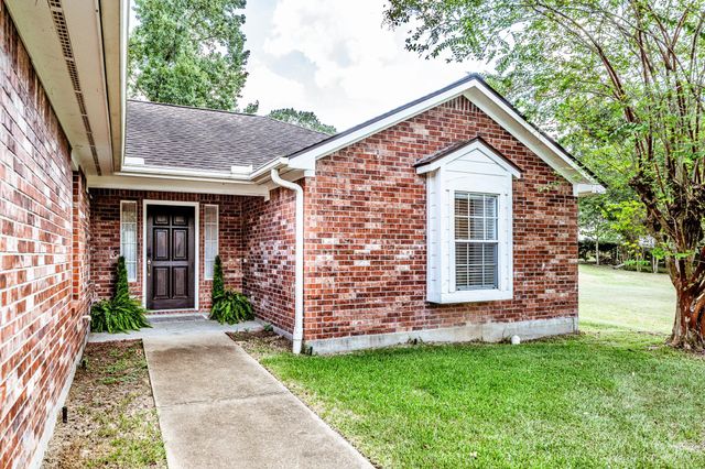 455 Cherry Hills Drive, Huntsville, TX 77340