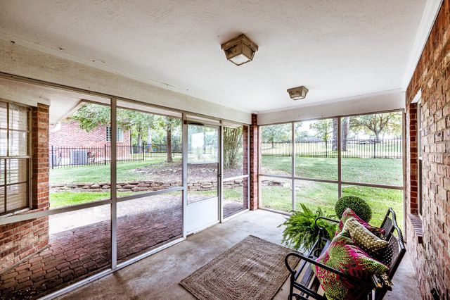 455 Cherry Hills Drive, Huntsville, TX 77340