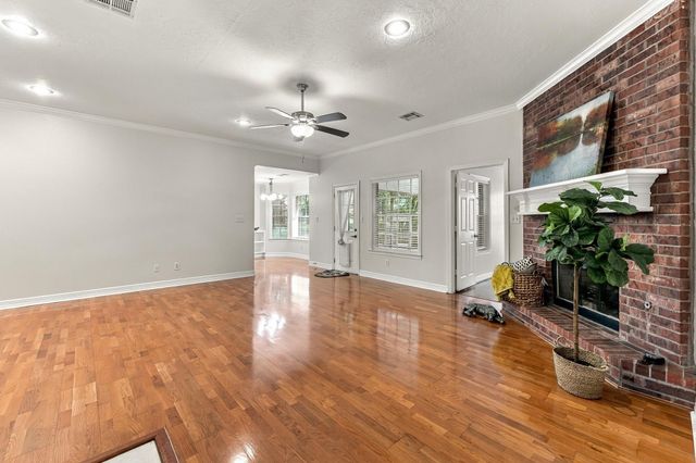 455 Cherry Hills Drive, Huntsville, TX 77340