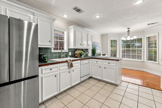 455 Cherry Hills Drive, Huntsville, TX 77340