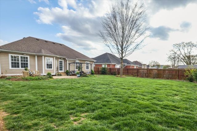 936 Aristides Dr, Bowling Green, KY 42104
