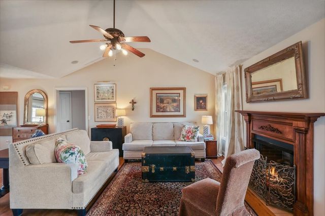 936 Aristides Dr, Bowling Green, KY 42104
