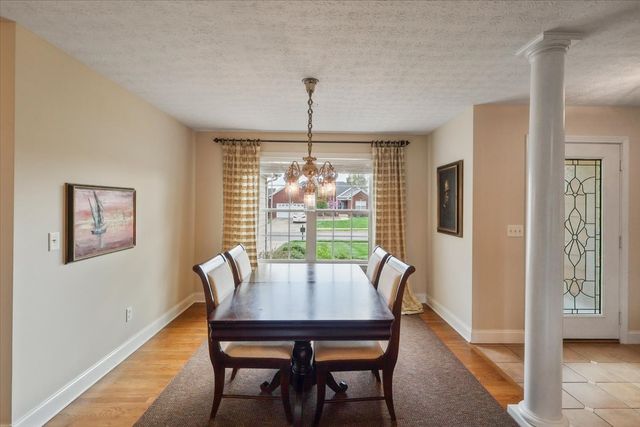 936 Aristides Dr, Bowling Green, KY 42104