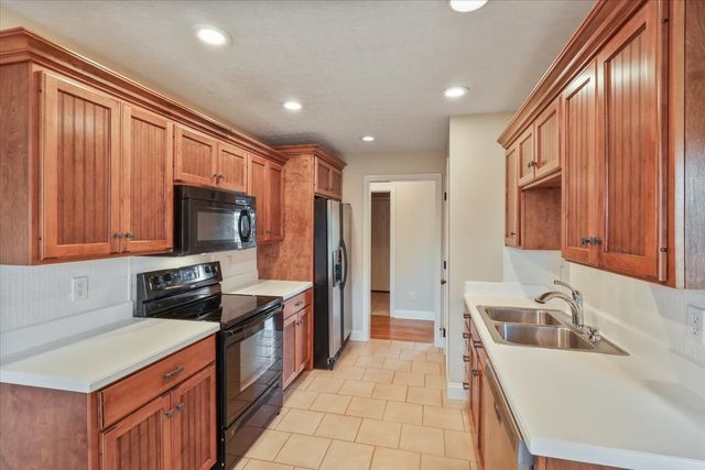 936 Aristides Dr, Bowling Green, KY 42104