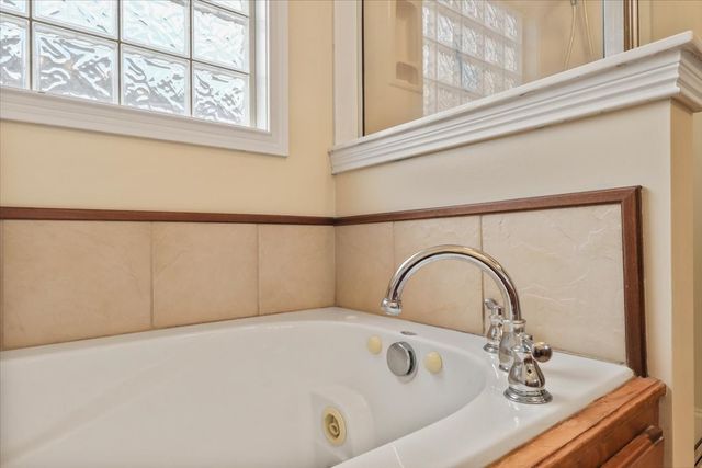 936 Aristides Dr, Bowling Green, KY 42104
