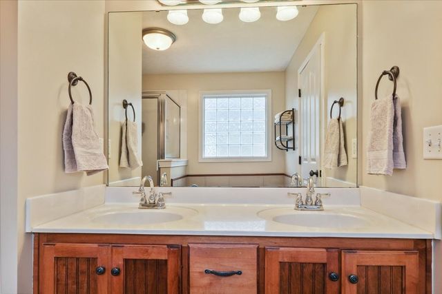 936 Aristides Dr, Bowling Green, KY 42104