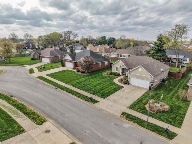 936 Aristides Dr, Bowling Green, KY 42104