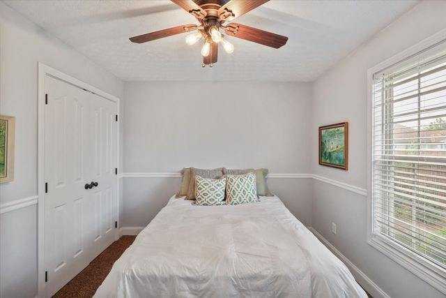 936 Aristides Dr, Bowling Green, KY 42104