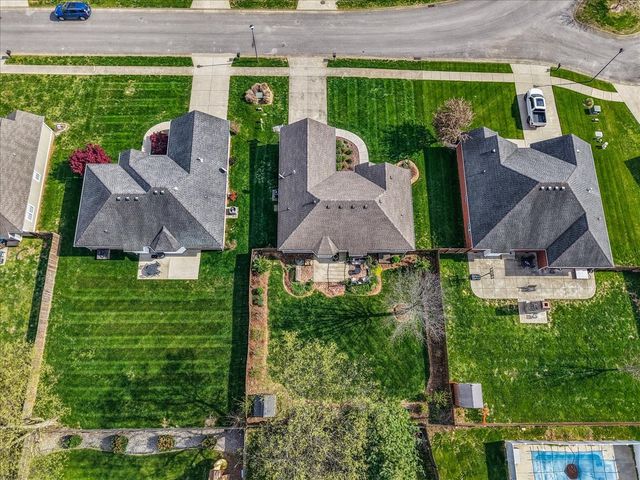 936 Aristides Dr, Bowling Green, KY 42104