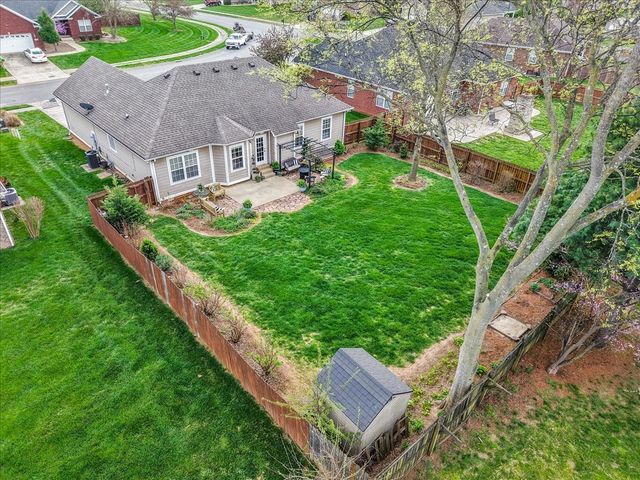 936 Aristides Dr, Bowling Green, KY 42104