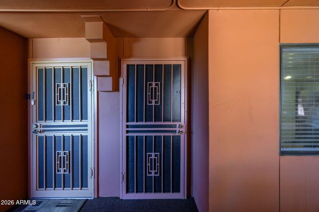 12222 N PARADISE VILLAGE Parkway S 423, Phoenix, AZ 85032