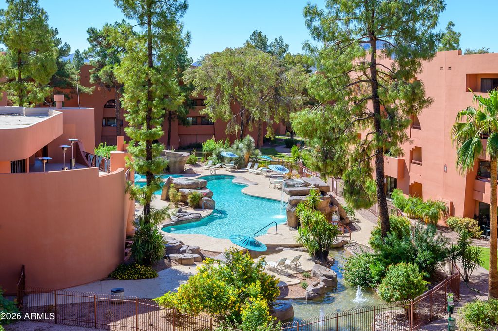 12222 N PARADISE VILLAGE Parkway S 423, Phoenix, AZ 85032