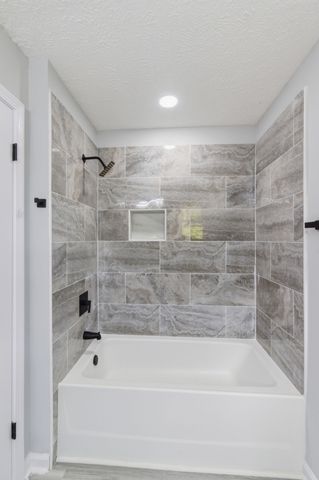 361 Clearlake Dr, W, Nashville, TN 37217