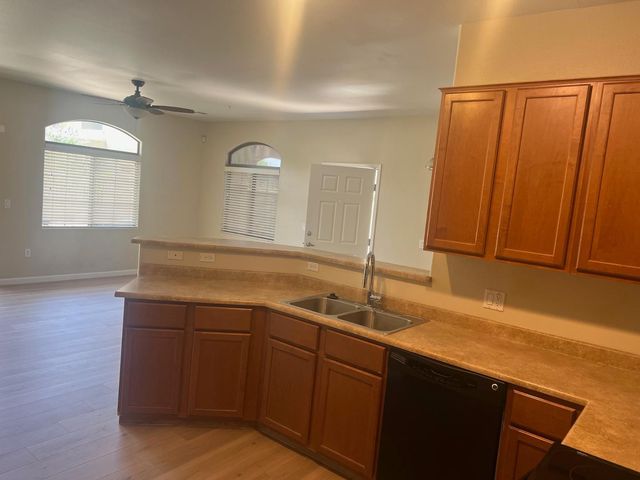 1350 S Greenfield Road Unit 1032, Mesa, AZ 85206