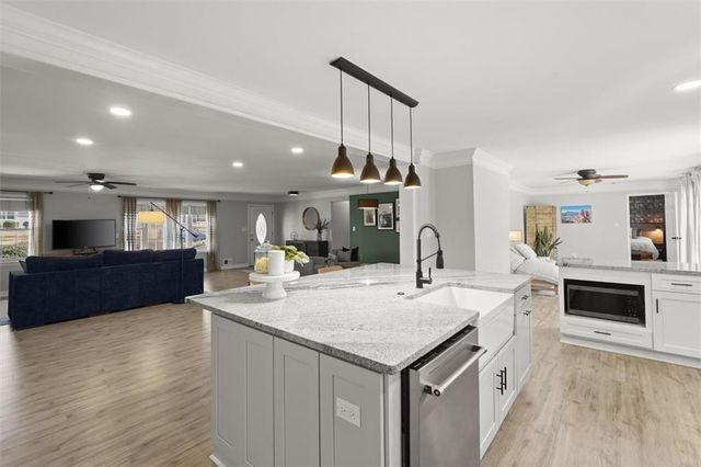 146 Lancelot Way, Lawrenceville, GA 30046