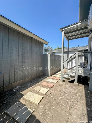 606 Brookview Dr C, San Antonio, TX 78213