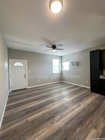 606 Brookview Dr C, San Antonio, TX 78213