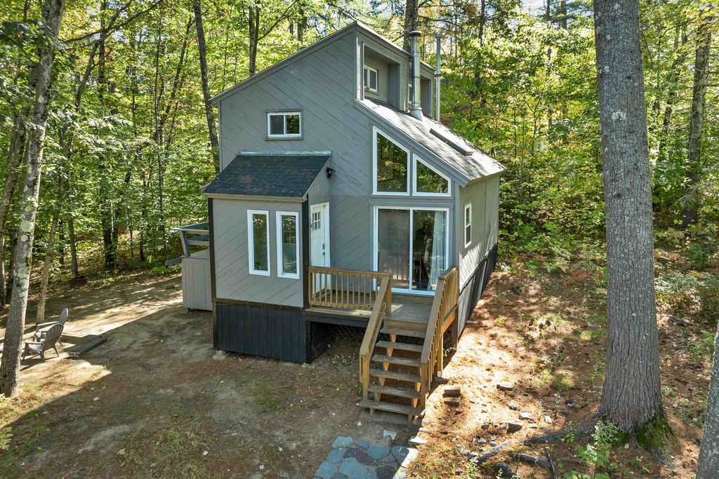 7 Wildwood Road, Albany, NH 03818
