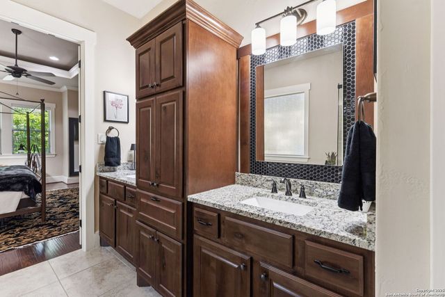 5 Liser Glen, San Antonio, TX 78257
