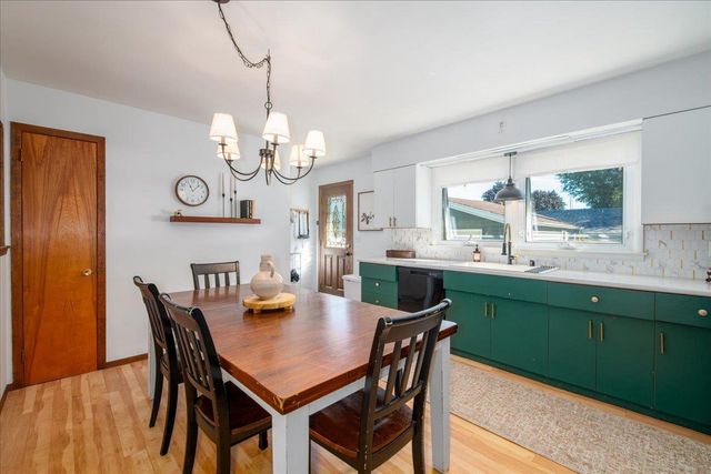 1810 FABRY STREET, Oshkosh, WI 54902