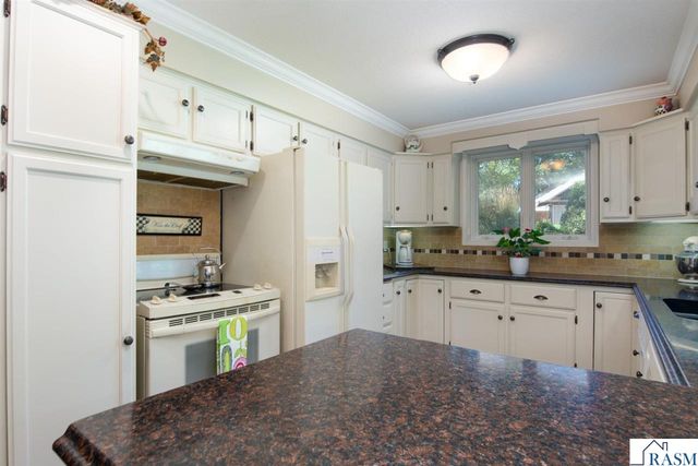 2 Capri Drive, Mankato, MN 56001