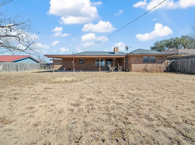 2604 Ann Dr, Big Spring, TX 79720