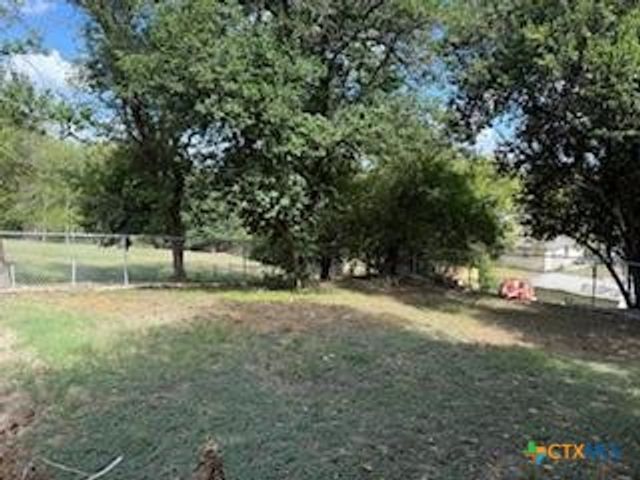 367 S Academy Avenue, New Braunfels, TX 78130