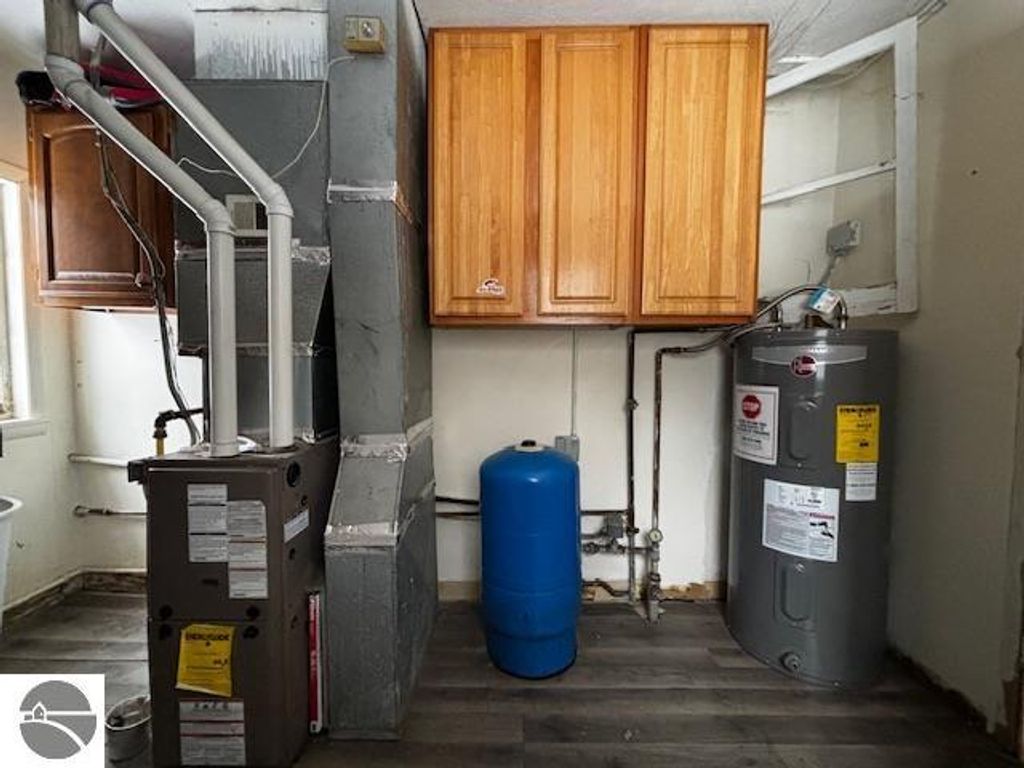 Image 10 of property listing at 7102 S M-88, Bellaire, MI 49615