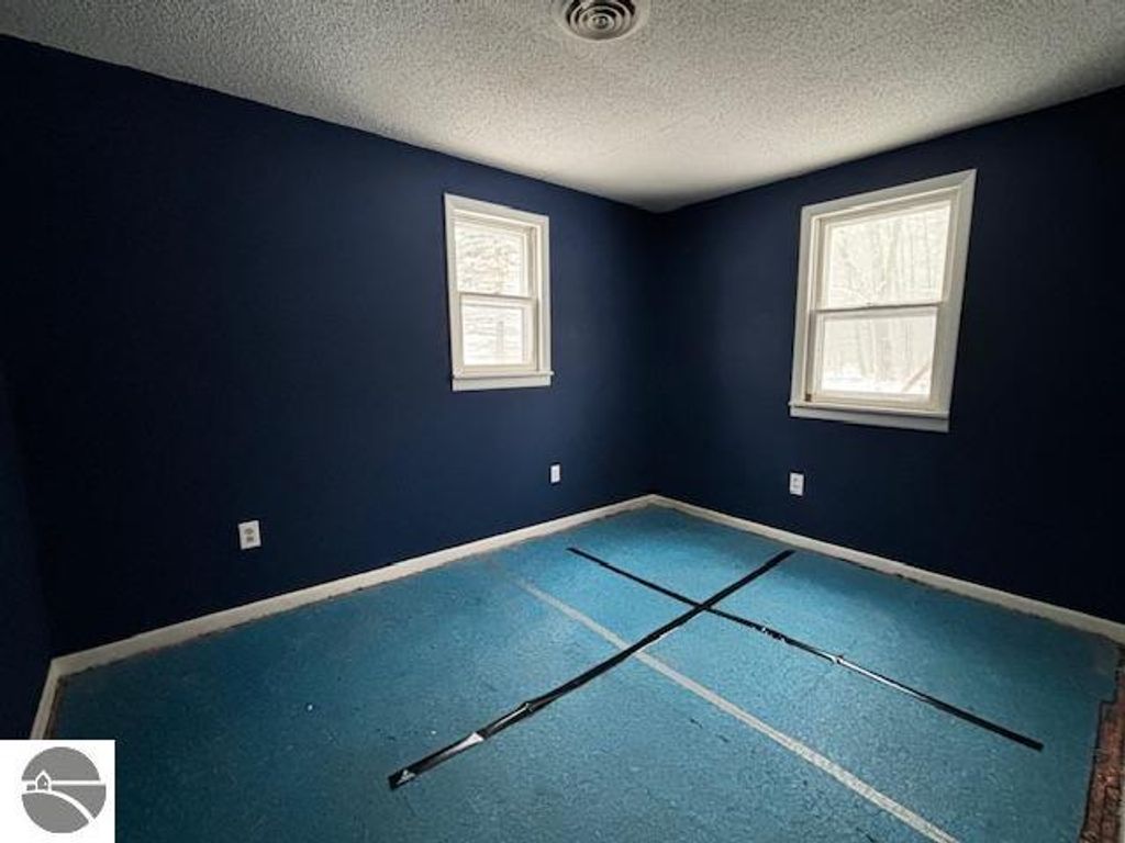 Image 7 of property listing at 7102 S M-88, Bellaire, MI 49615