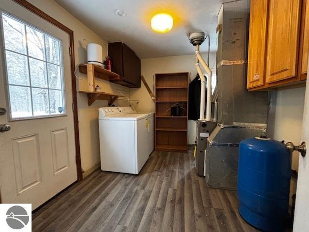 Image 9 of property listing at 7102 S M-88, Bellaire, MI 49615