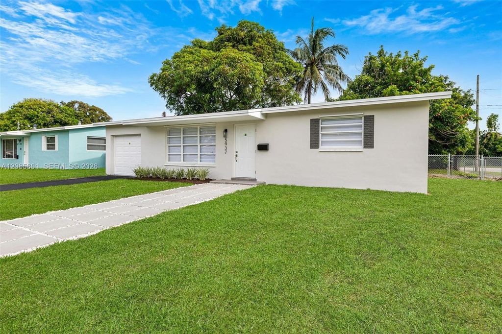 Image 2 of property listing at 5937 NW 16th Ct, Sunrise, FL 33313