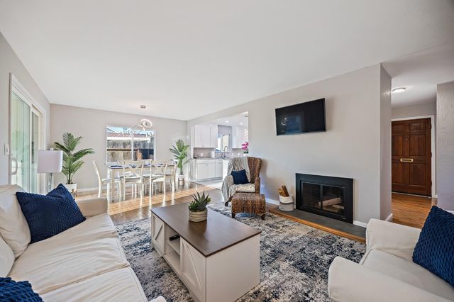 174 Warrington Ave, Oakdale, CA 95361