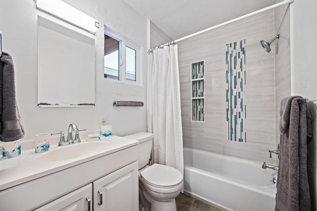 174 Warrington Ave, Oakdale, CA 95361