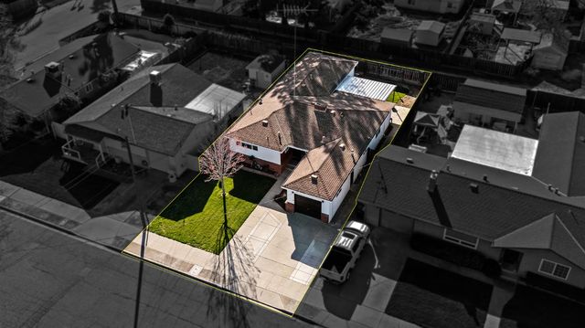 174 Warrington Ave, Oakdale, CA 95361