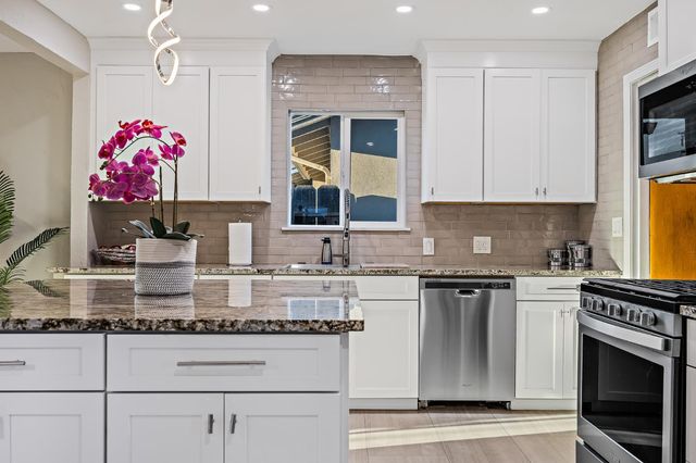 174 Warrington Ave, Oakdale, CA 95361