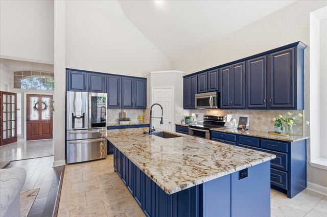 8408 Kobelco Drive, Plano, TX 75024