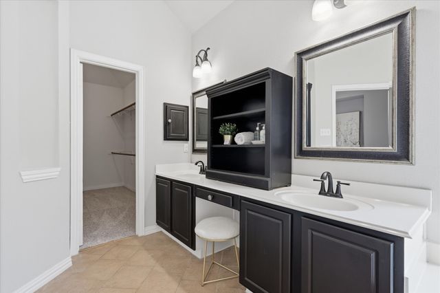8408 Kobelco Drive, Plano, TX 75024