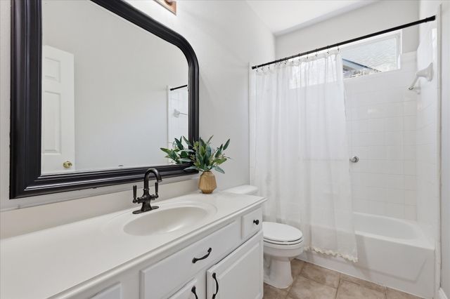 8408 Kobelco Drive, Plano, TX 75024