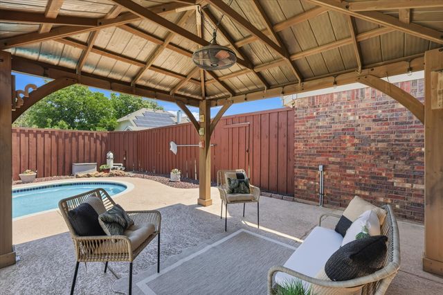 8408 Kobelco Drive, Plano, TX 75024