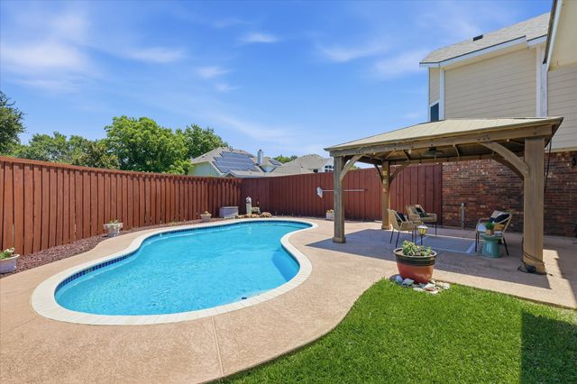8408 Kobelco Drive, Plano, TX 75024