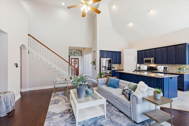 8408 Kobelco Drive, Plano, TX 75024