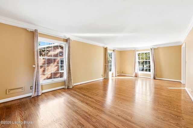 2318 Thornhill Rd, Louisville, KY 40222