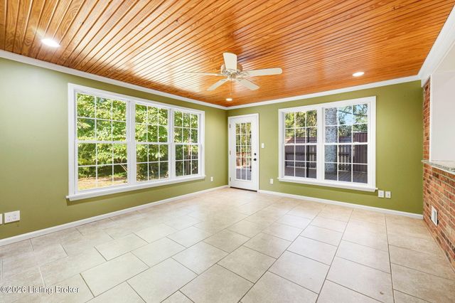 2318 Thornhill Rd, Louisville, KY 40222