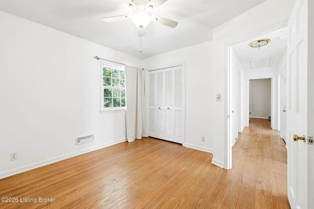 2318 Thornhill Rd, Louisville, KY 40222