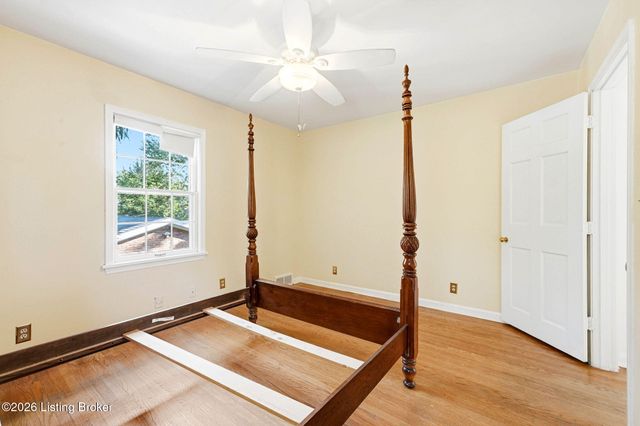 2318 Thornhill Rd, Louisville, KY 40222