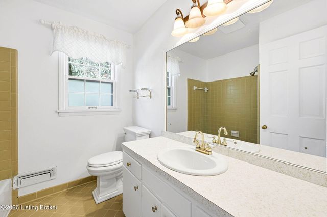 2318 Thornhill Rd, Louisville, KY 40222